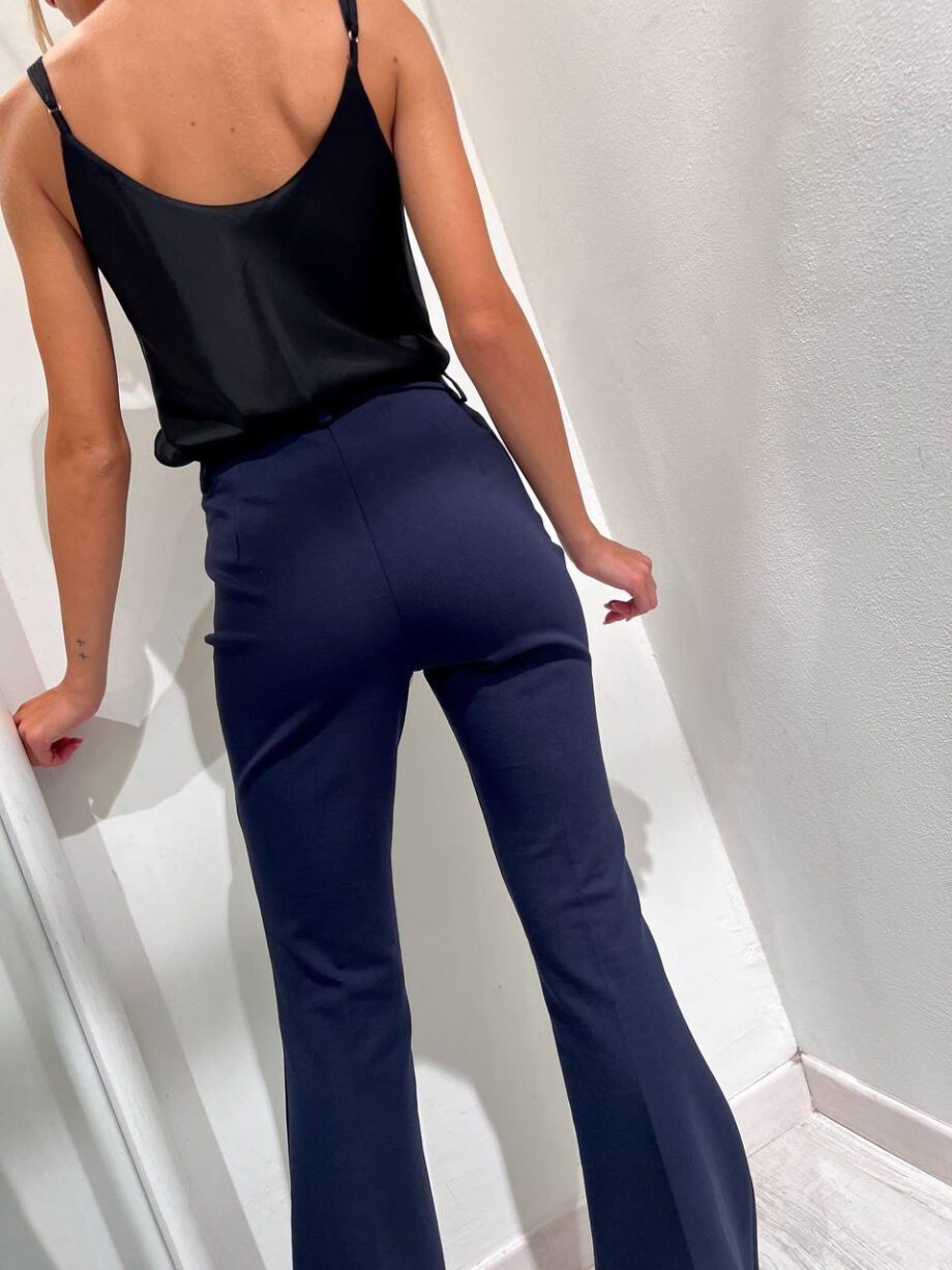 Shop Online Pantalone blu a zampa elasticizzato Vicolo