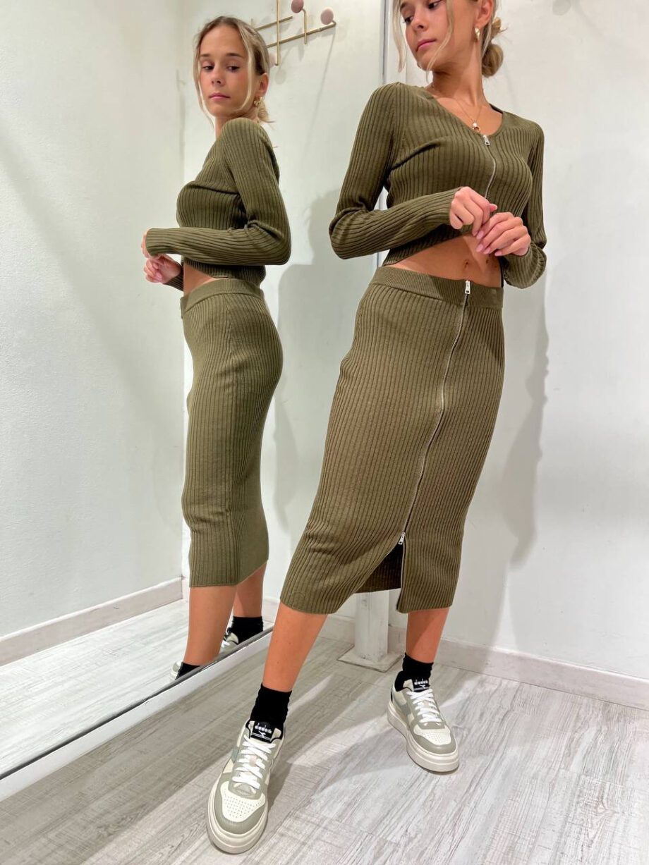 Shop Online Longuette verde militare a coste con zip Kontatto