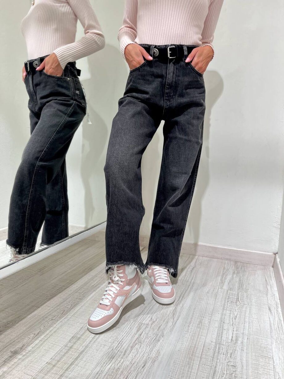 Shop Online Jeans Kate nero sfumato con cintura Vicolo