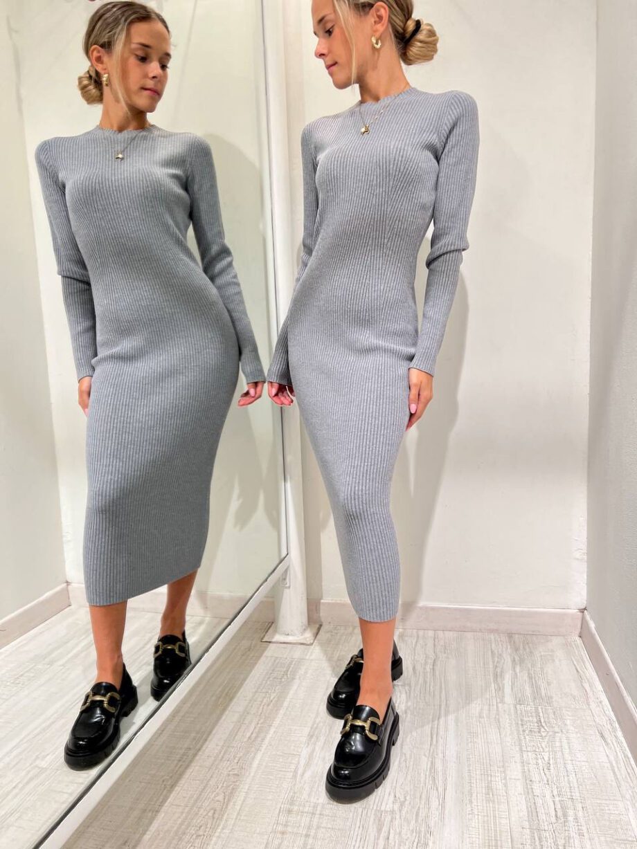 Shop Online Vestito lungo grigio in maglia a costine Kontatto