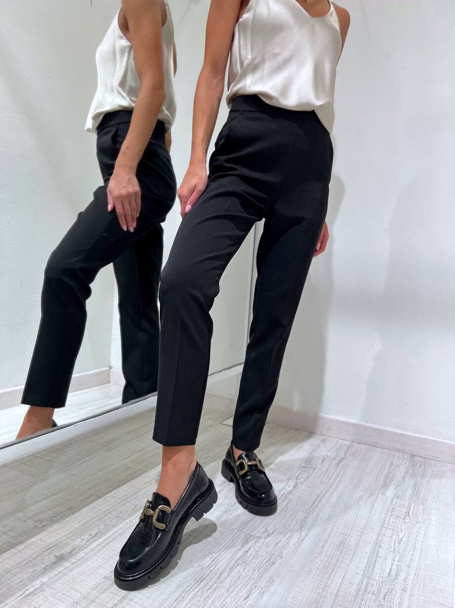 Shop Online Pantalone a sigaretta piega nero Vicolo