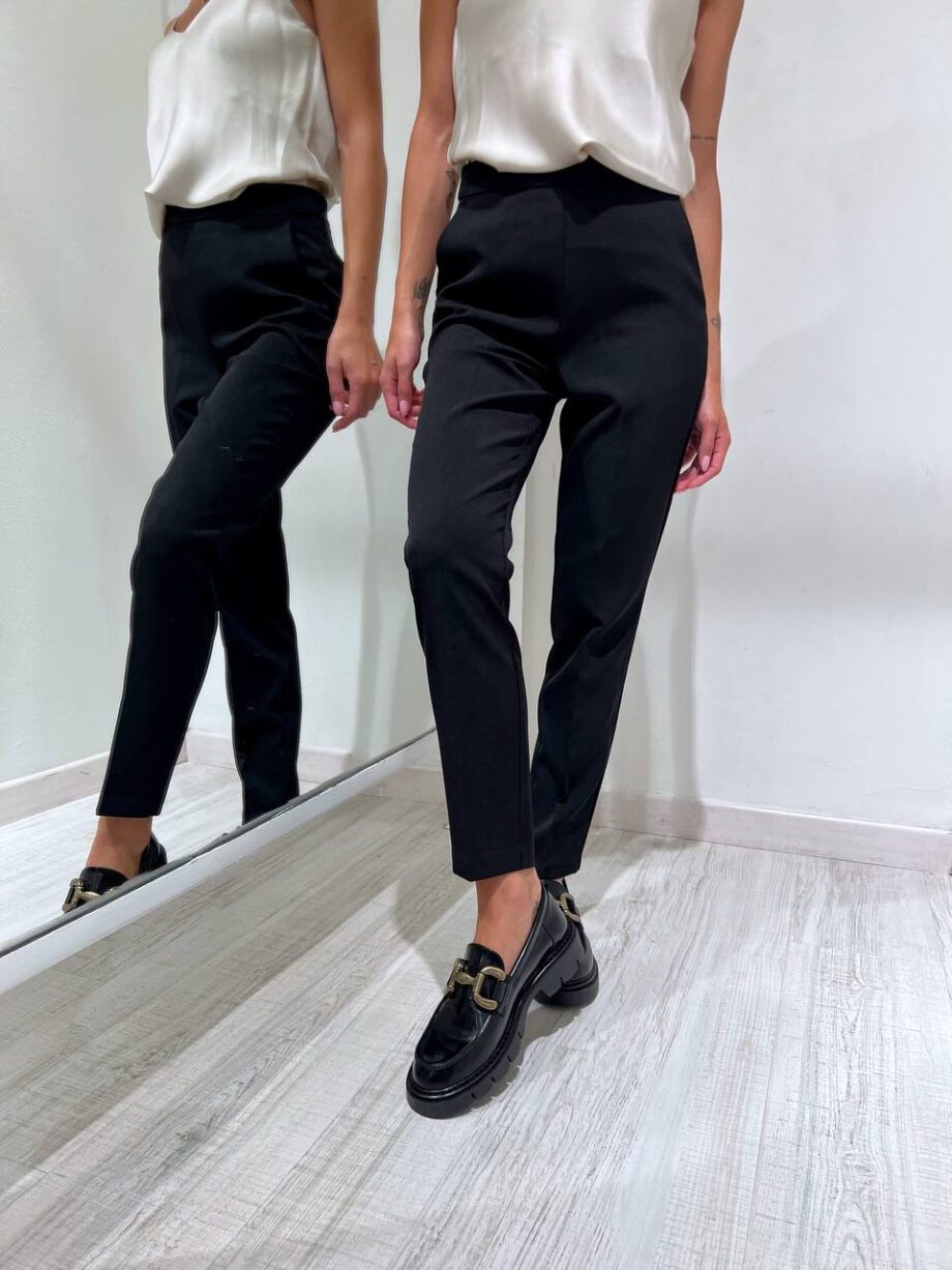 Shop Online Pantalone a sigaretta piega nero Vicolo