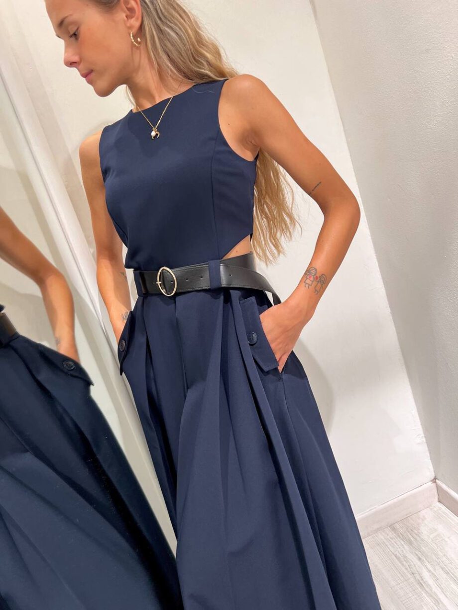 Shop Online Vestito lungo blu cut out Vicolo