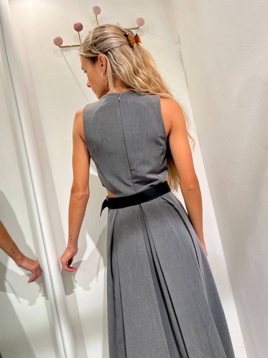 Shop Online Vestito lungo grigio cut out Vicolo
