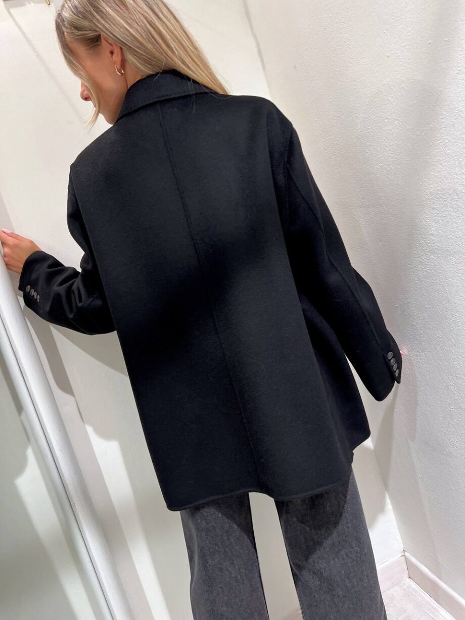 Shop Online Cappotto corto ovetto nero Vicolo