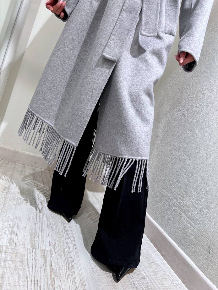 Shop Online Cappotto lungo grigio con frange Vicolo