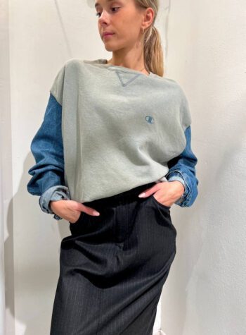 Shop Online Felpa oversize vintage grigia con ricamo azzurro HaveOne