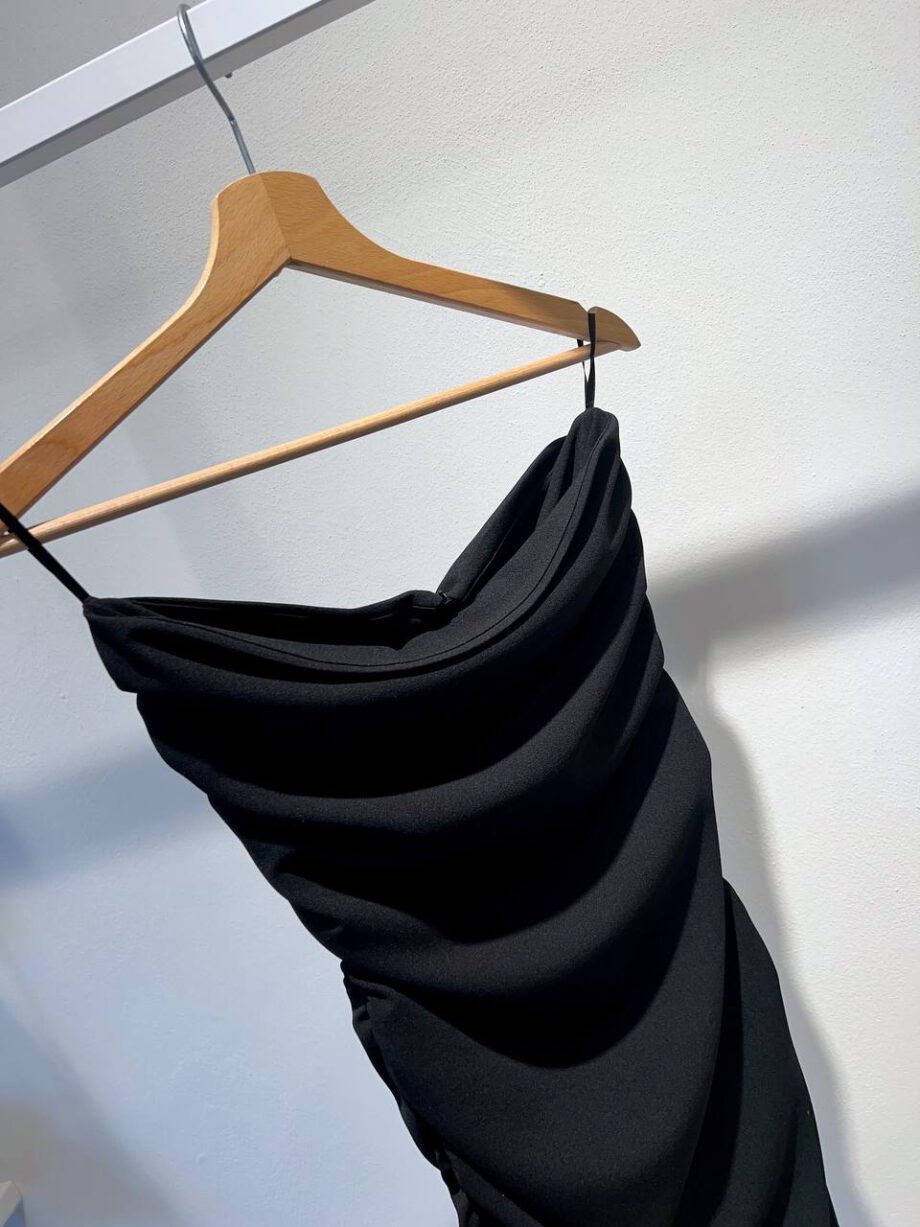 Shop Online Vestito  lungo nero con drappeggio HaveOne