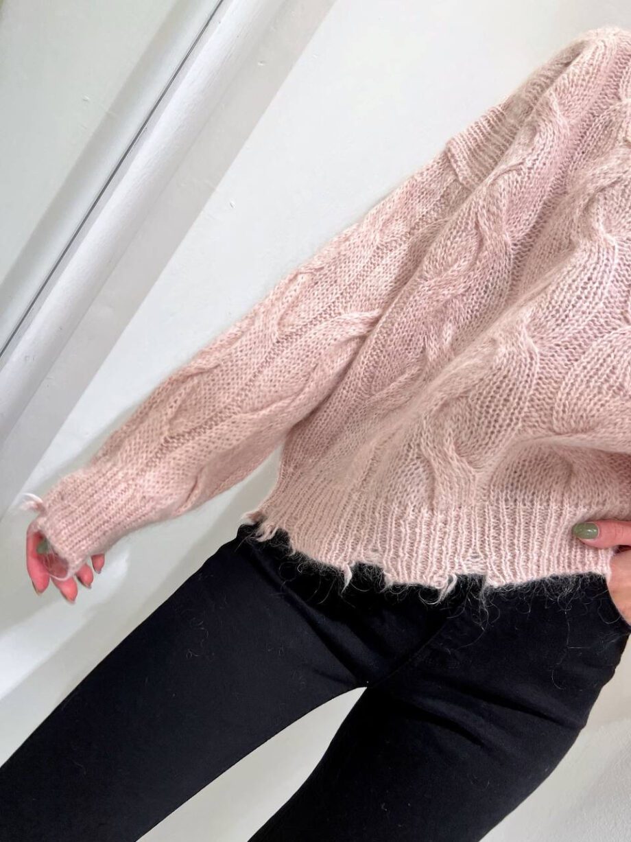 Shop Online Maglione rosa nude con trecce mohair Kontatto