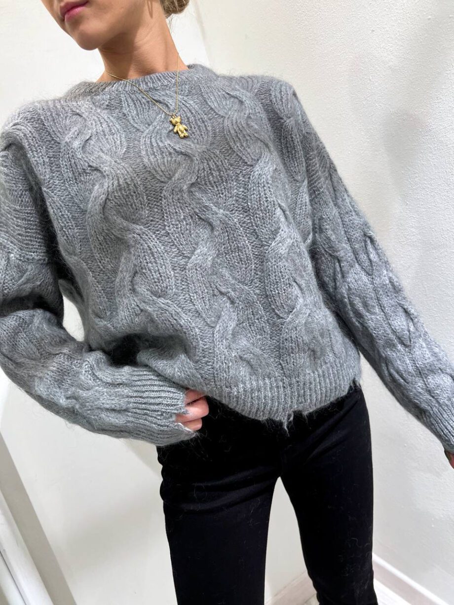 Shop Online Maglione grigio con trecce mohair Kontatto