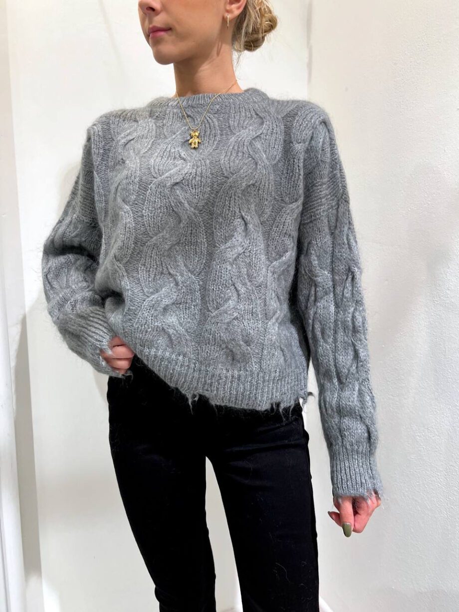 Shop Online Maglione grigio con trecce mohair Kontatto