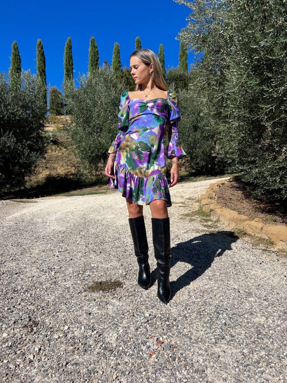 Shop Online Vestito corto Alice fiore viola e verde Mar De Margaritas