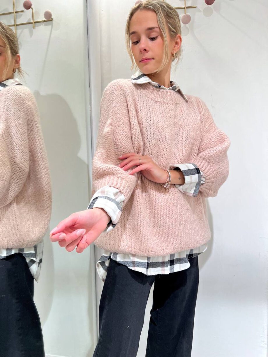 Shop Online Maglione ampio girocollo rosa nude Vicolo