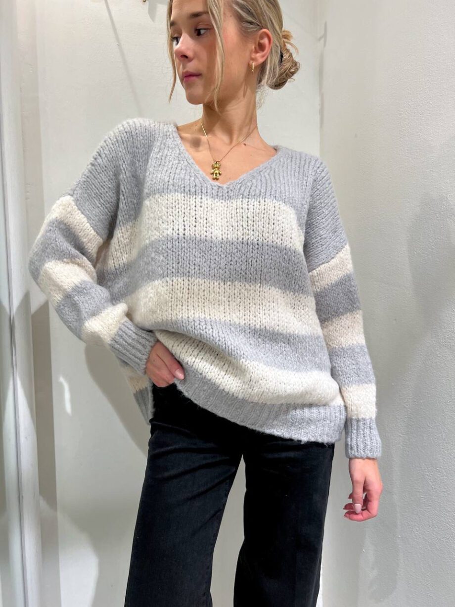 Shop Online Maglione ampio a righe burro e grigio Vicolo