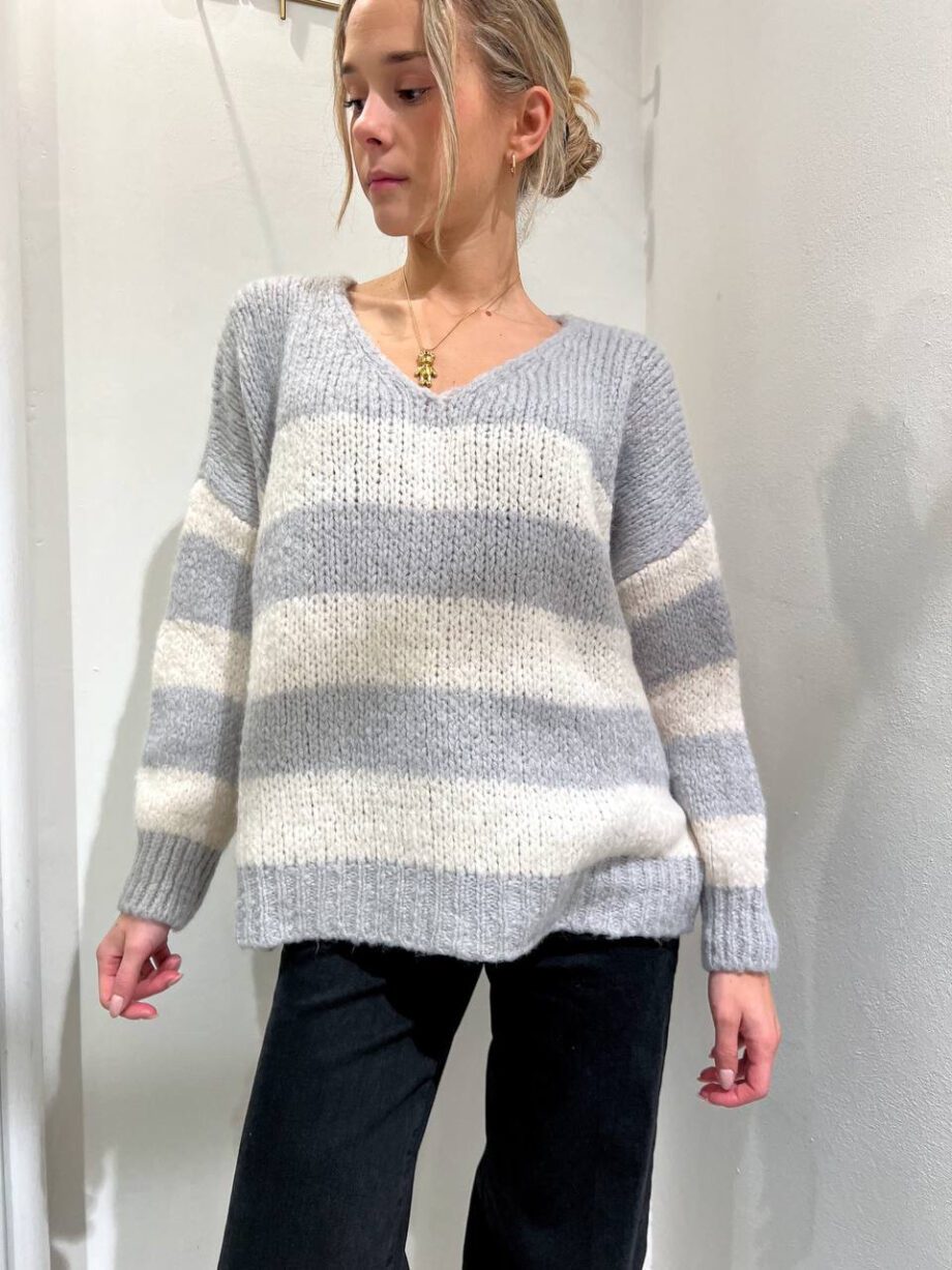 Shop Online Maglione ampio a righe burro e grigio Vicolo