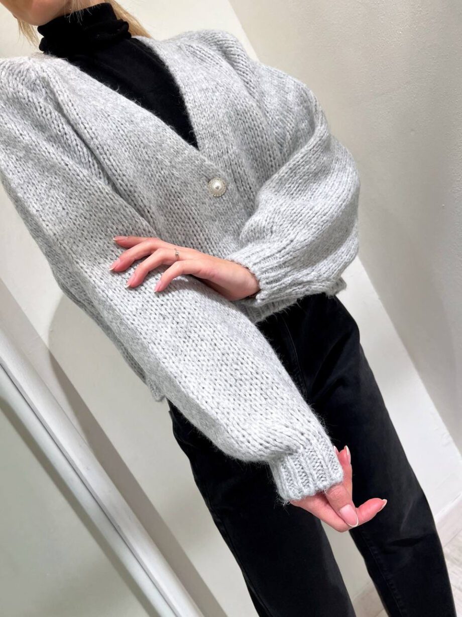 Shop Online Cardigan corto grigio chiaro bottone perla HaveOne