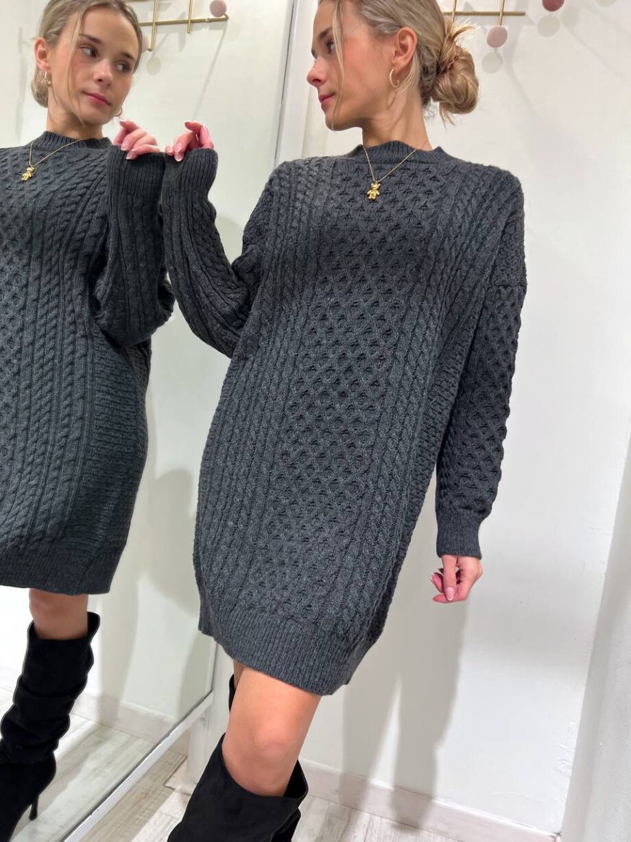 Shop Online Vestito corto in maglia antracite con trecce HaveOne