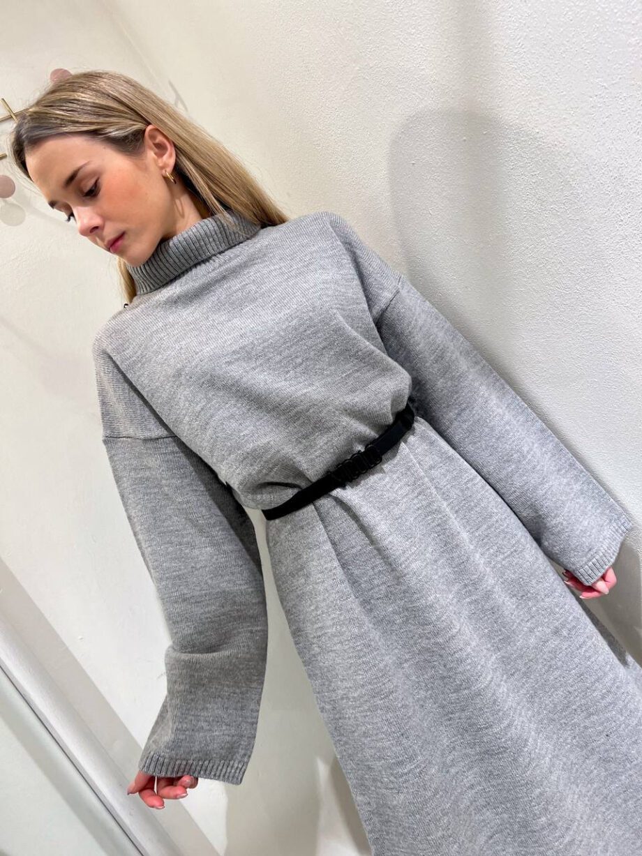 Shop Online Vestito lungo over grigio in maglia Vicolo