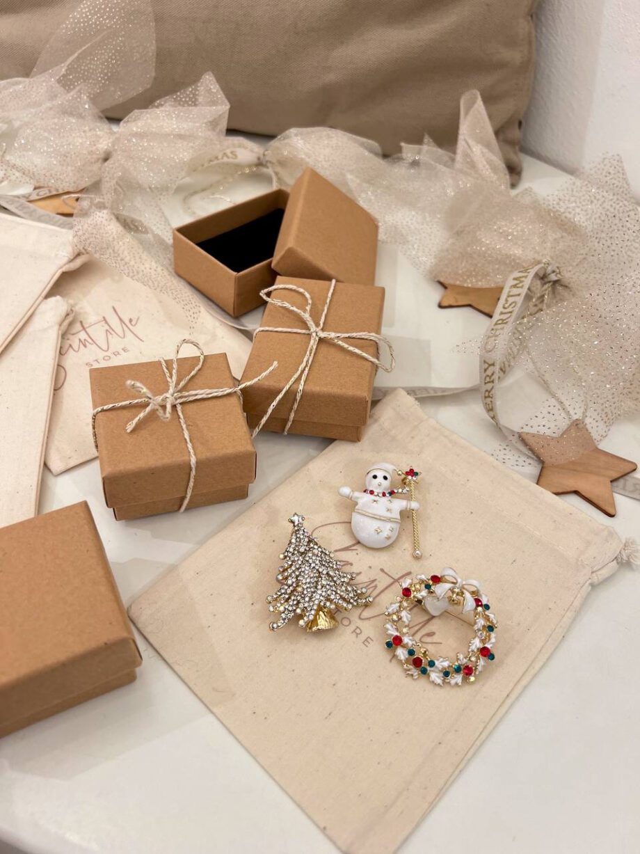 Shop Online Spilla dorata albero di Natale bianco