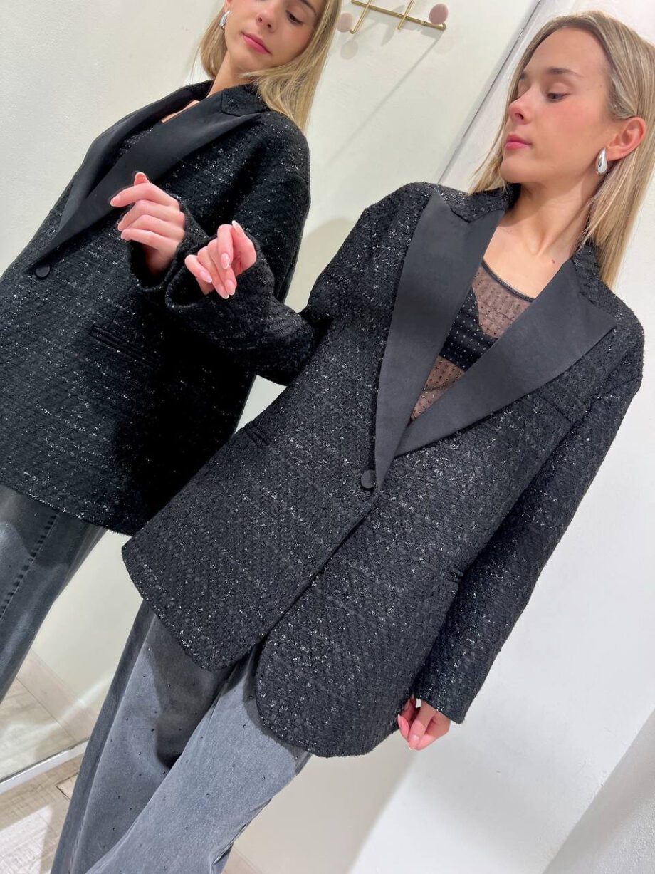 Shop Online Blazer oversize nero in tweed Vicolo