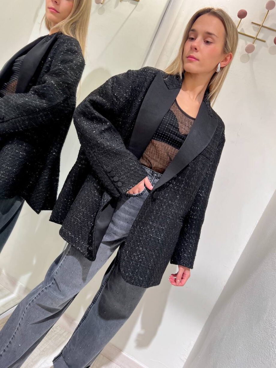 Shop Online Blazer oversize nero in tweed Vicolo