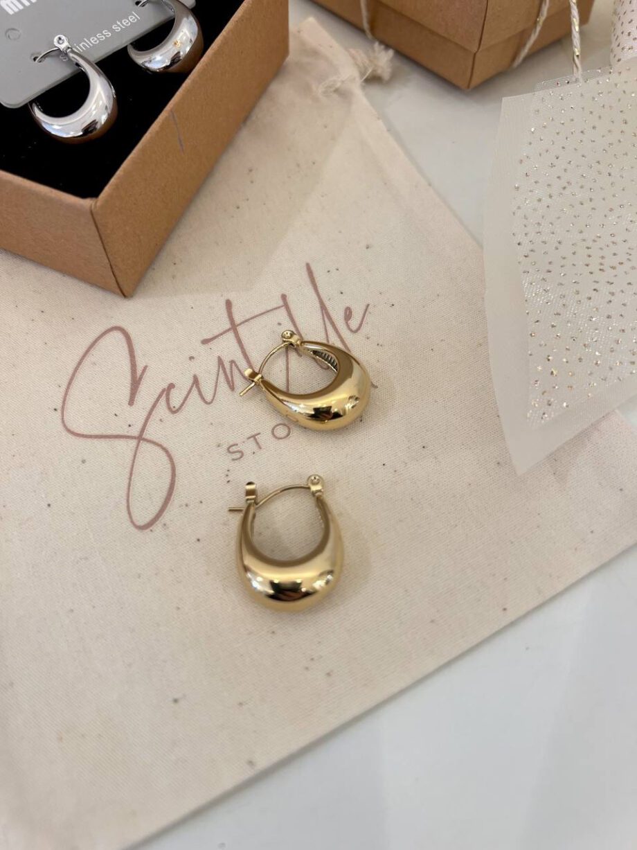 Shop Online Orecchini mini campanella ovale argento