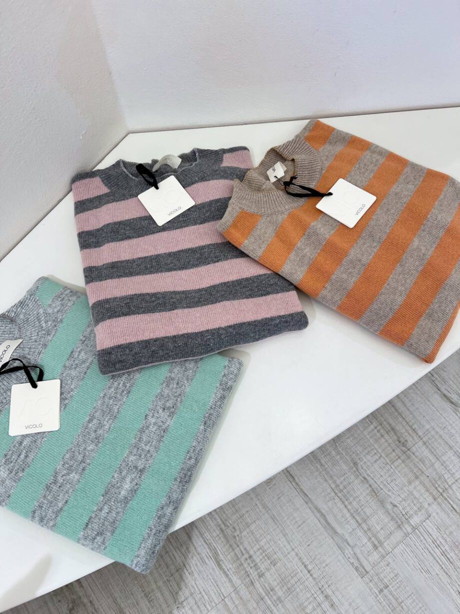 Shop Online Maglione over a righe grigio e rosa nude Vicolo