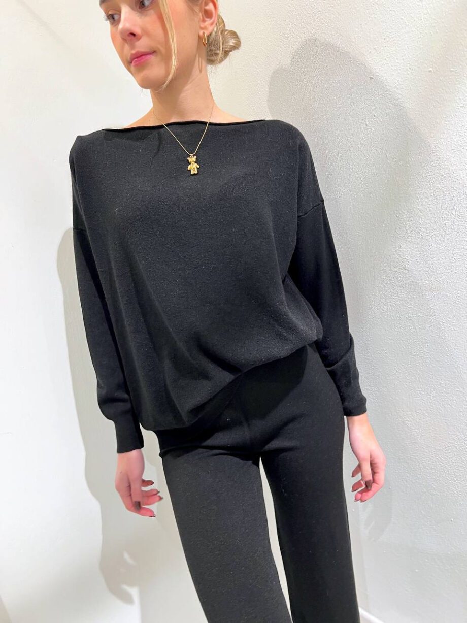 Shop Online Completo coordinato in maglia nero Have One