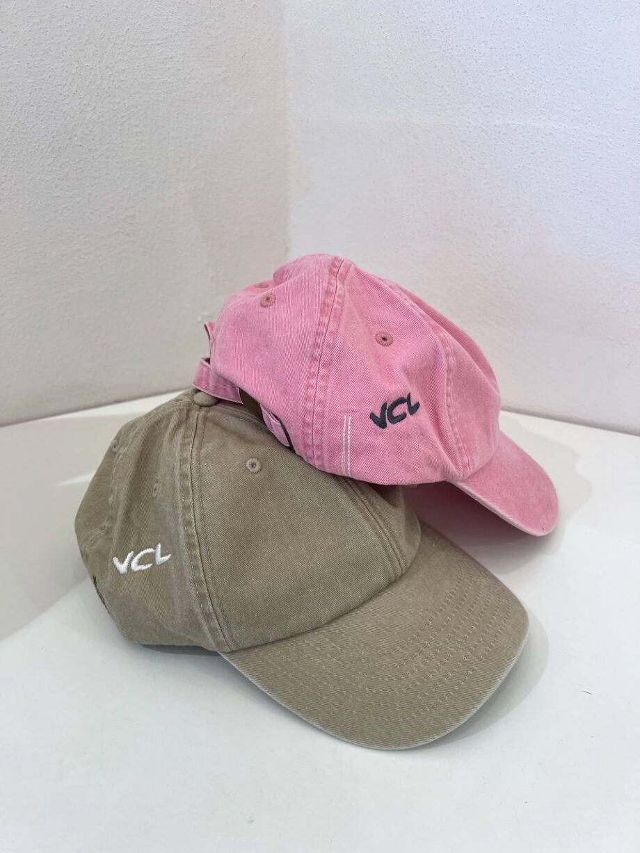 Shop Online Cappello con visiera rosa Vicolo