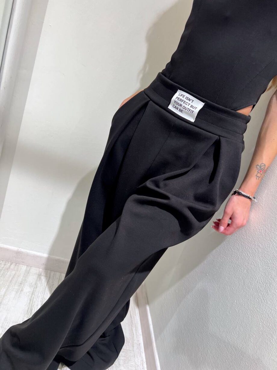 Shop Online Pantalone tuta ampio nero HaveOne