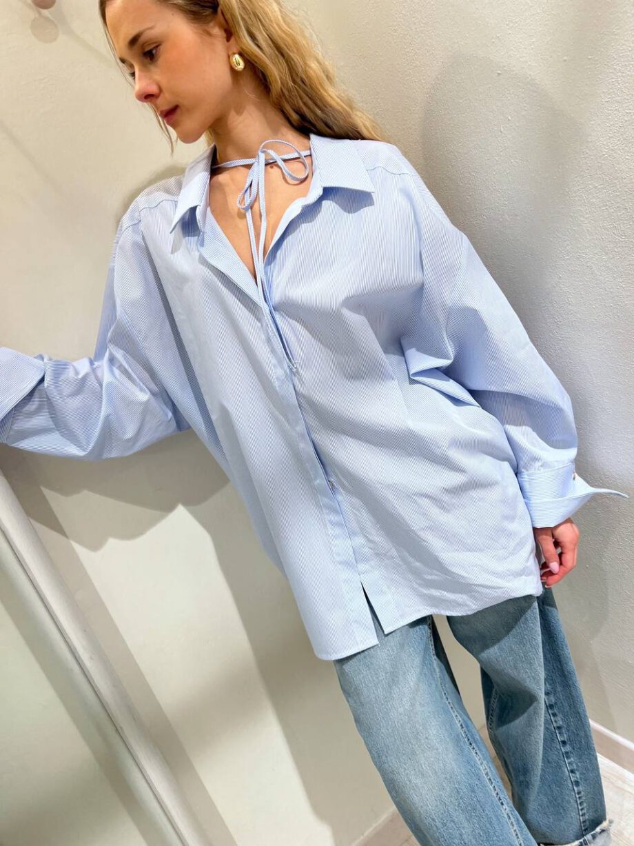 Shop Online Camicia oversize a righe azzurre Vicolo