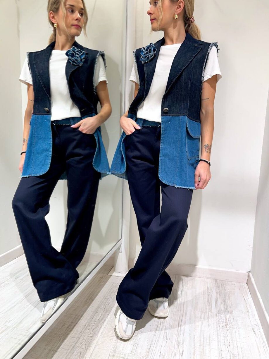 Shop Online Gilet in jeans bicolore con spilla Vicolo