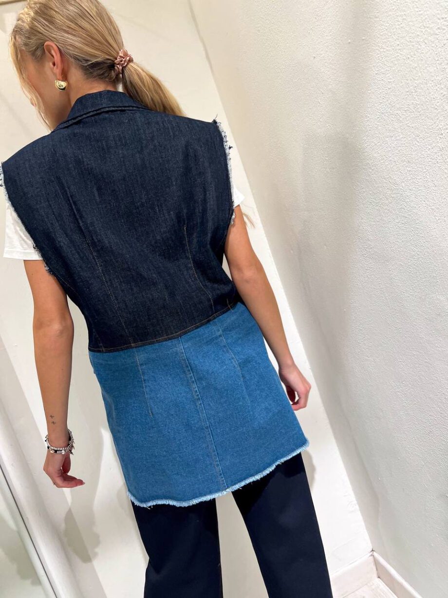 Shop Online Gilet in jeans bicolore con spilla Vicolo