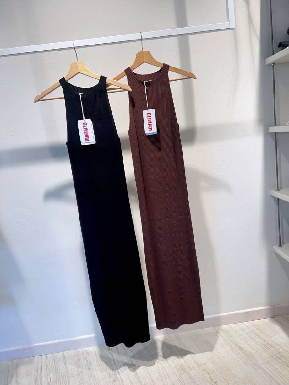 Shop Online Vestito lungo in maglia cacao a costine Kontatto