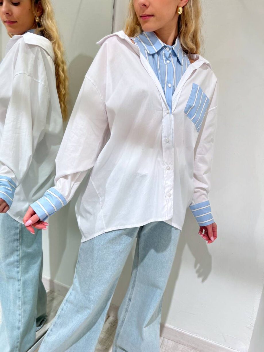 Shop Online Camicia bianca e azzurra con cut out HaveOne