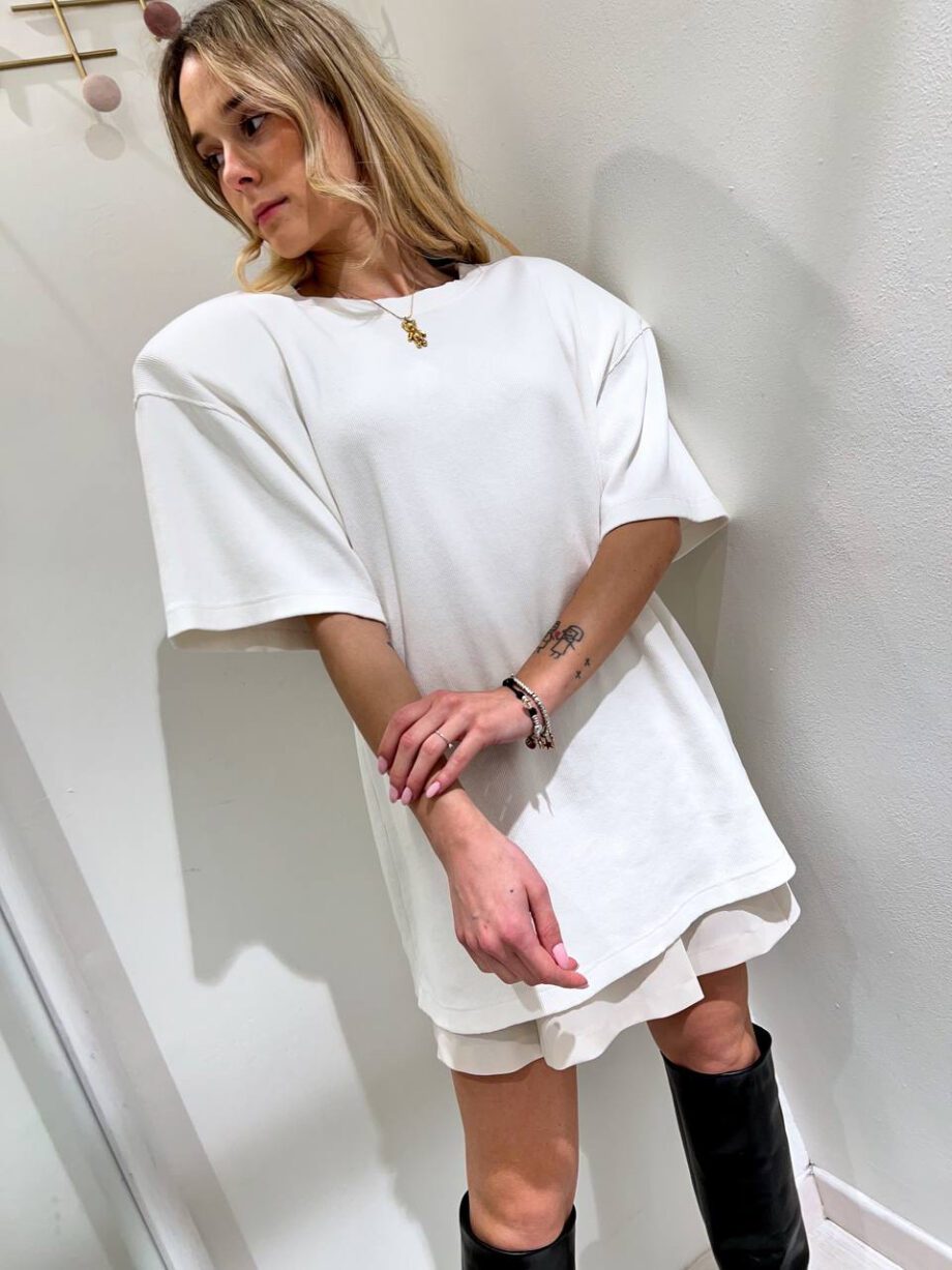 Shop Online Maxi t-shirt bianca spalline imbottite Vicolo