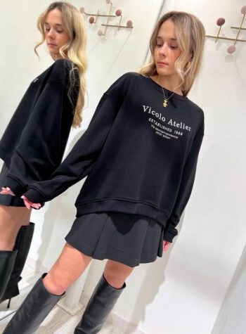 Shop Online Felpa oversize nera scritta logo Vicolo