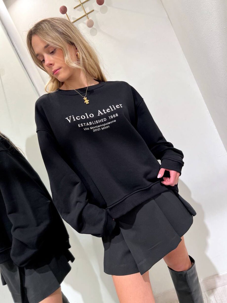 Shop Online Felpa oversize nera scritta logo Vicolo