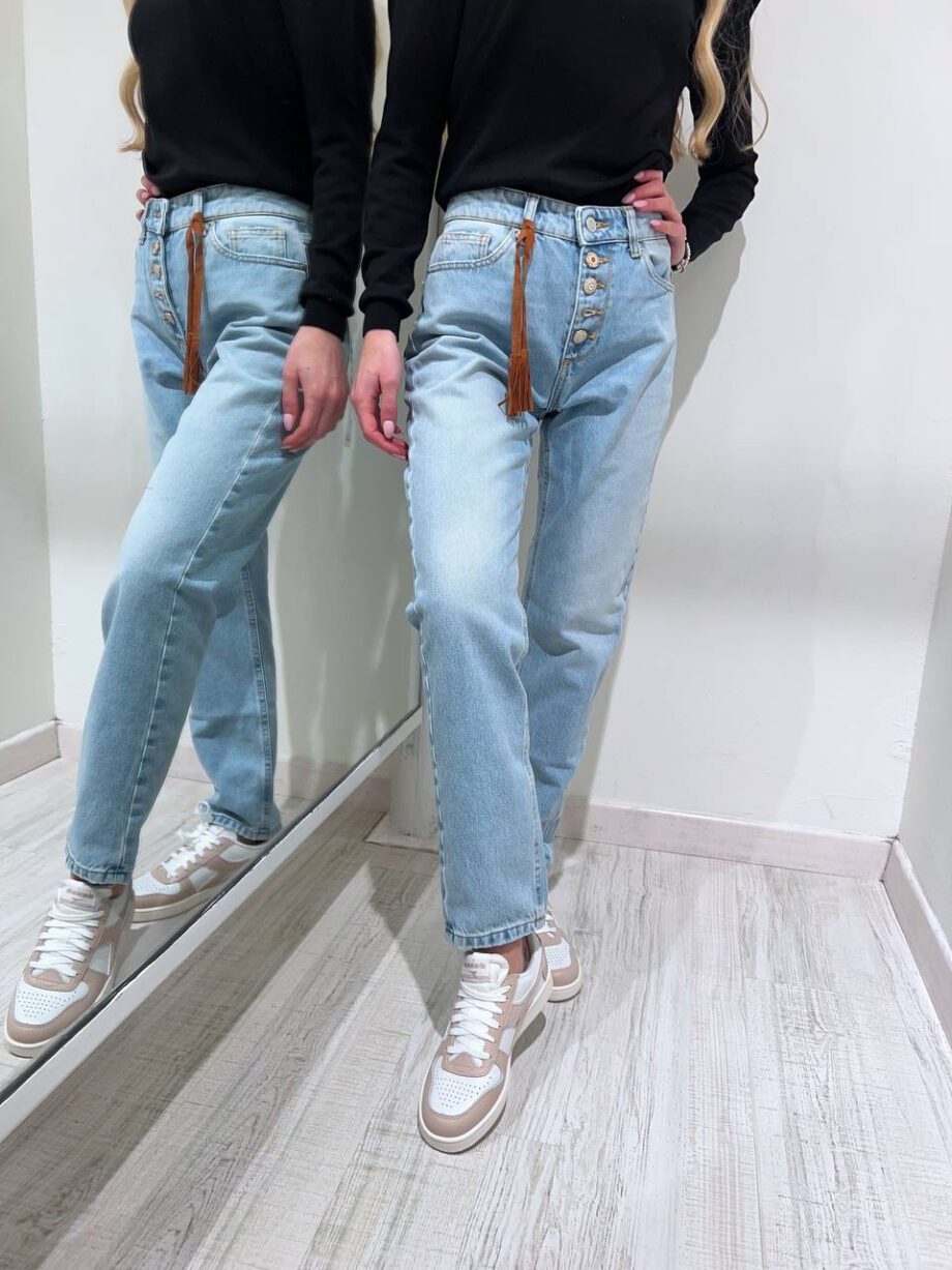 Shop Online Jeans Piper chiaro con bottoni lavorati Vicolo