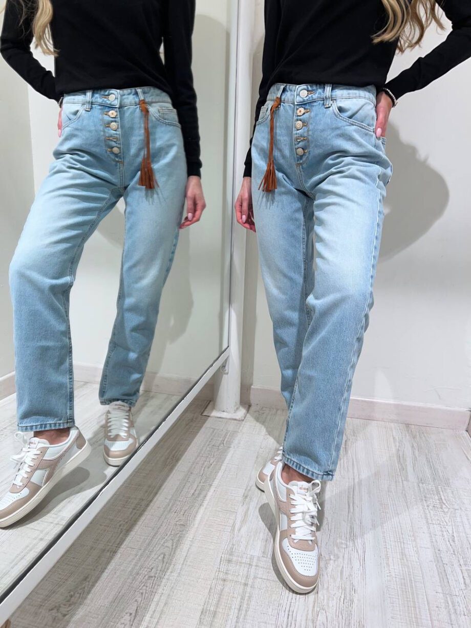 Shop Online Jeans Piper chiaro con bottoni lavorati Vicolo