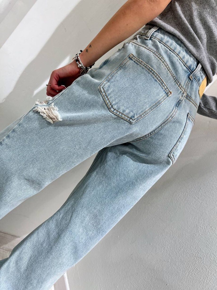 Shop Online Jeans Tokyo chiaro con rottura HaveOne