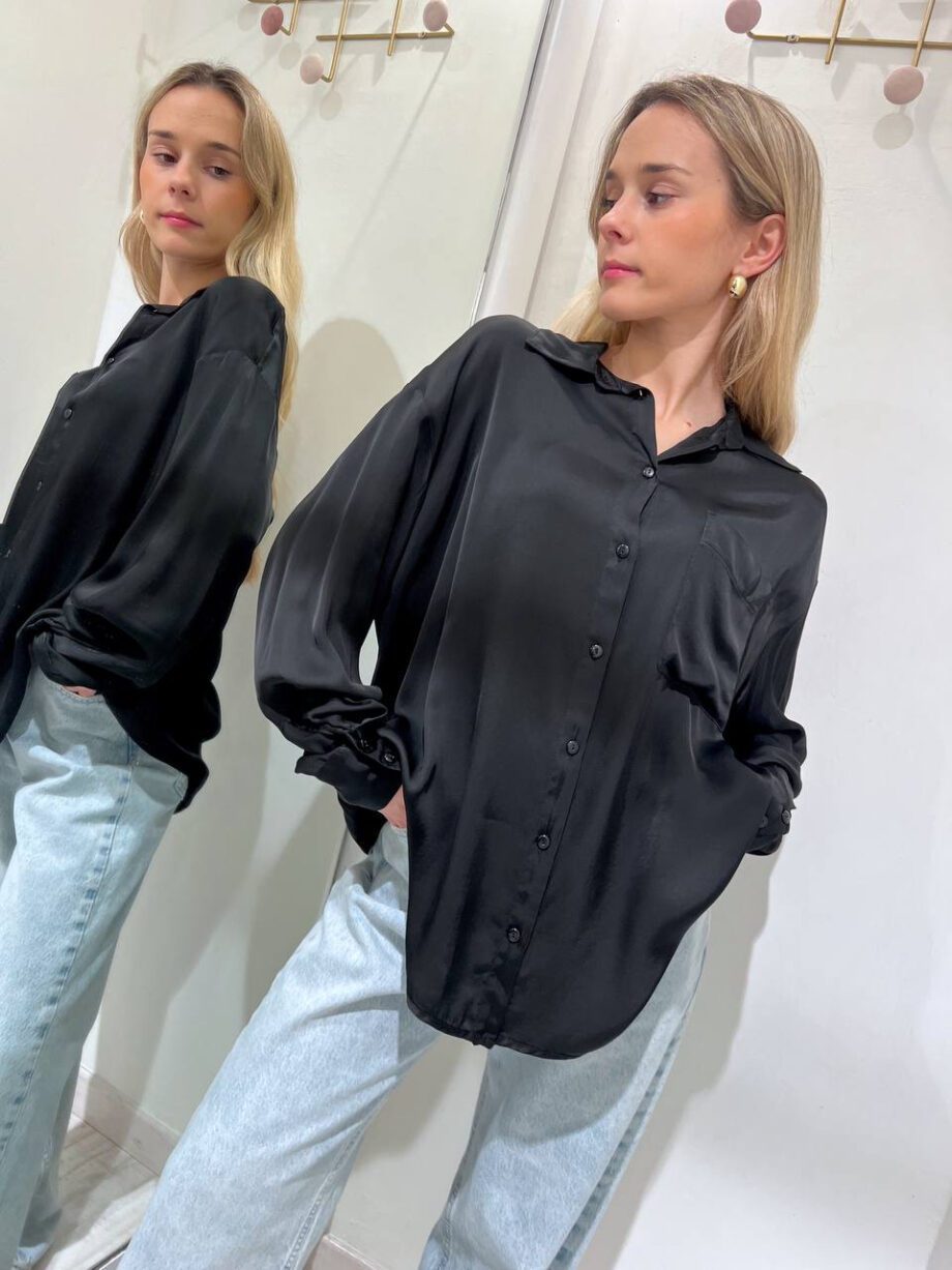 Shop Online Camicia nera in viscosa con tasca HaveOne