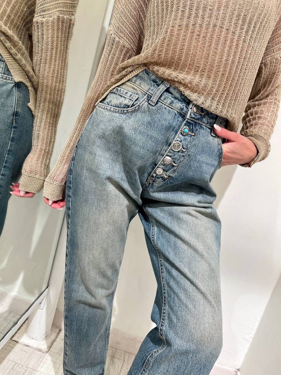 Shop Online Jeans boyfriend sfumato con bottoni Souvenir