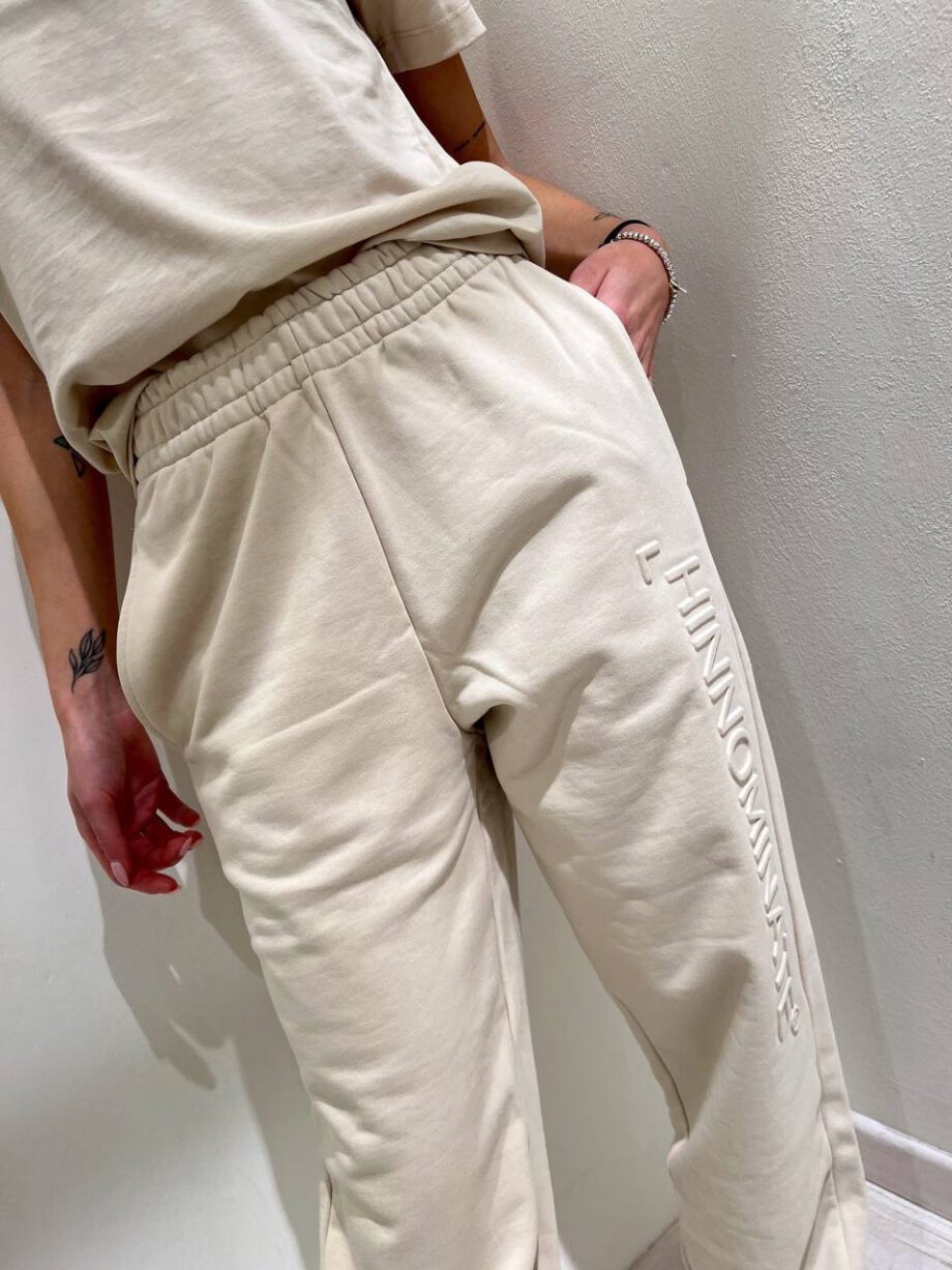 Shop Online Pantalone tuta beige logo rilievo Hinnominate