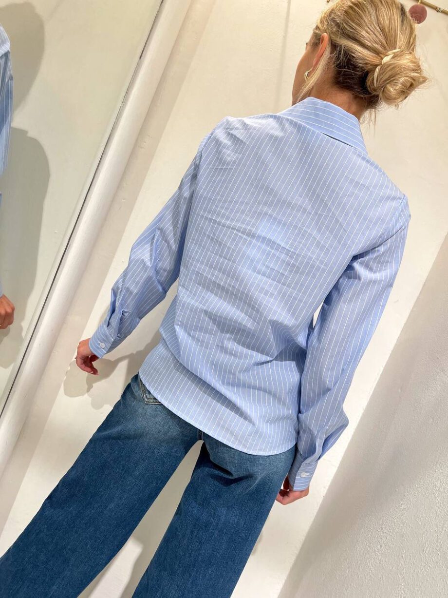 Shop Online Camicia azzurra a righe in cotone Kontatto