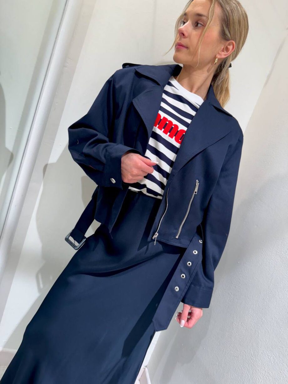 Shop Online Trench corto blu in cotone Vicolo