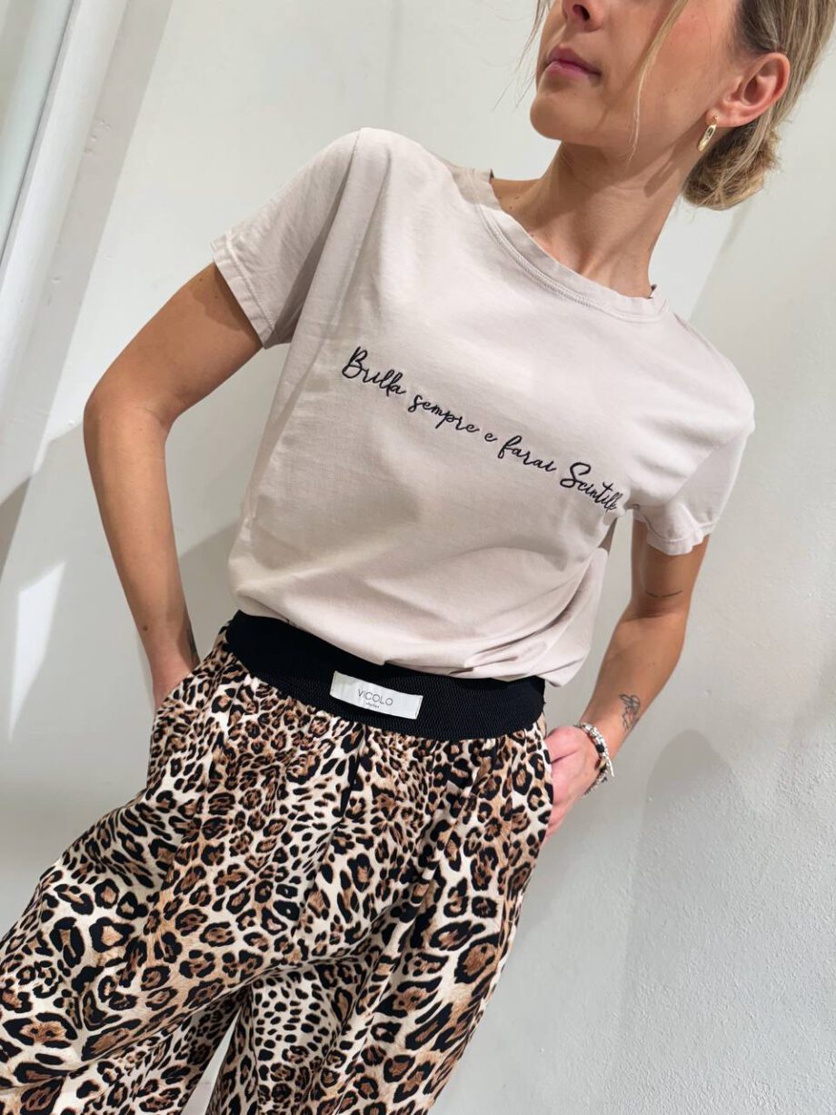 Shop Online T-shirt bianca ricamo brilla sempre e farai Scintille Vicolo