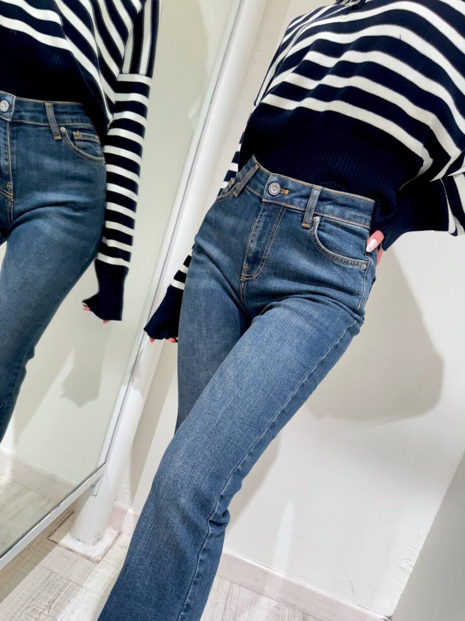 Shop Online Jeans Gisele Flare a zampa corto Vicolo