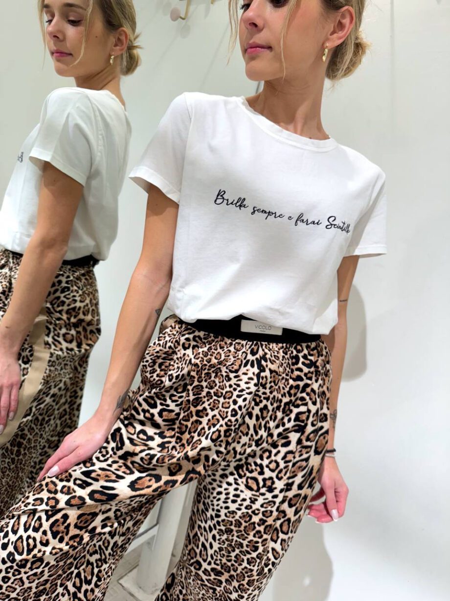 Shop Online T-shirt bianca ricamo brilla sempre e farai Scintille Vicolo