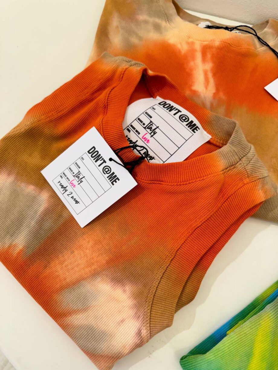 Shop Online Canotta tie dye arancio e beige Don't @ me